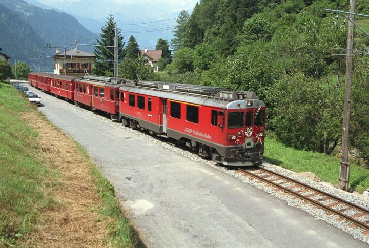 RhB9008-N015.jpg
