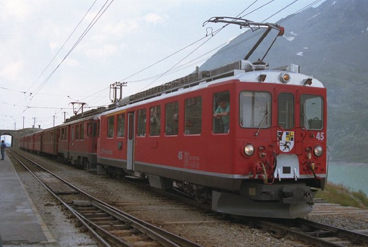 RhB9008-N086.jpg